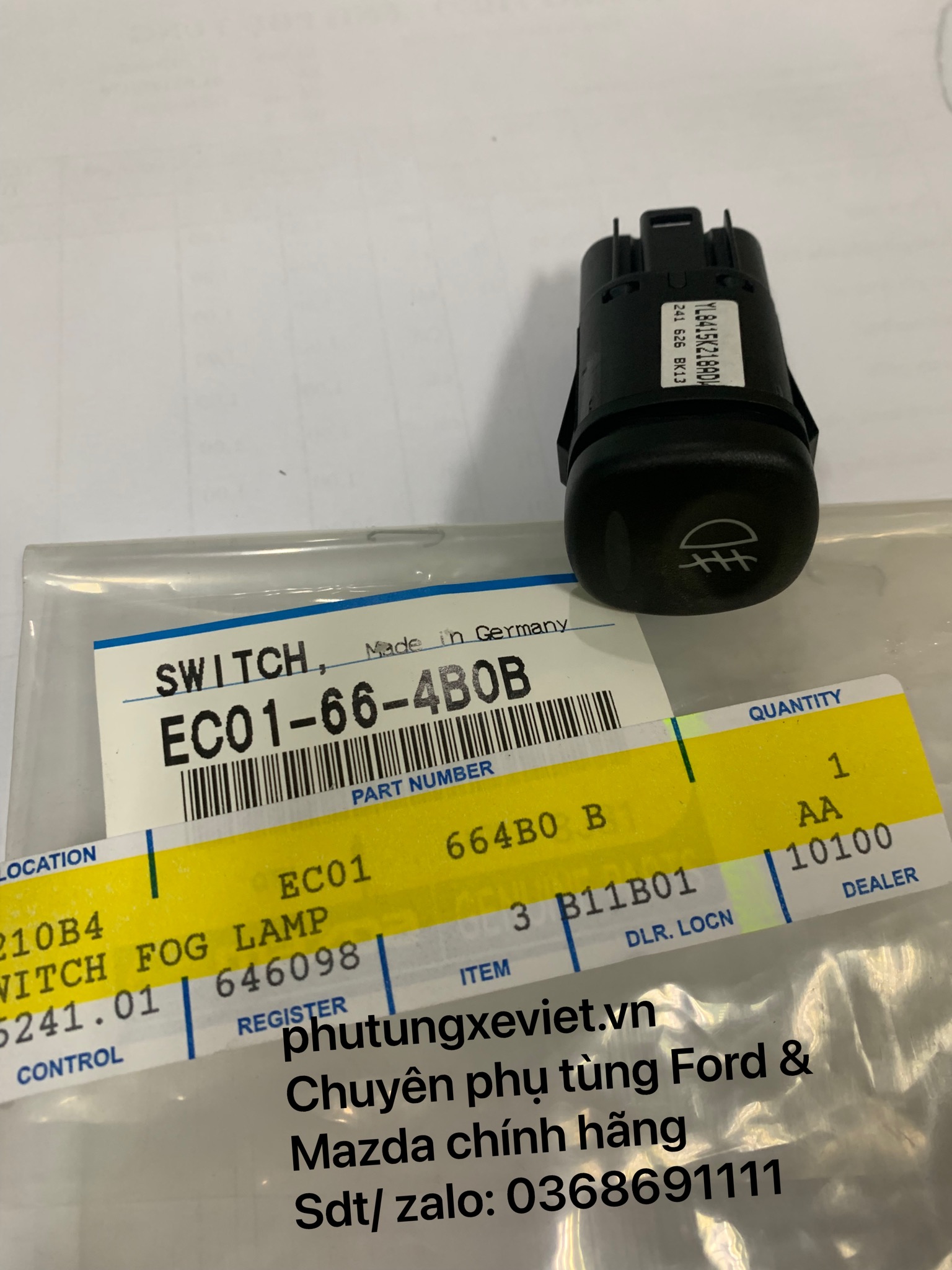 Công tắc đèn gầm Ford Escape EC01664B0B YL8415K218ADW4