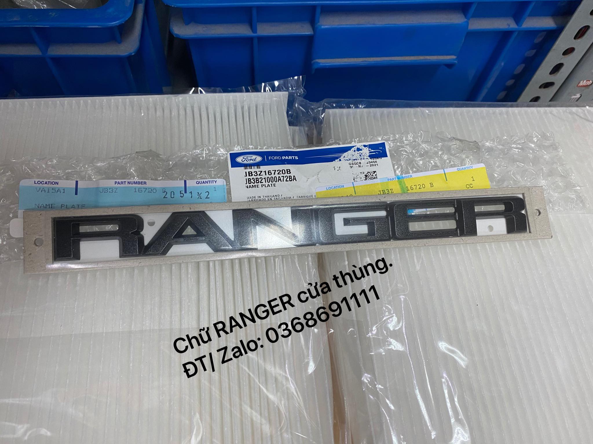 Tem chữ Ranger (3D) dán sau xe bán tải / JB3B-21000A72-BA4