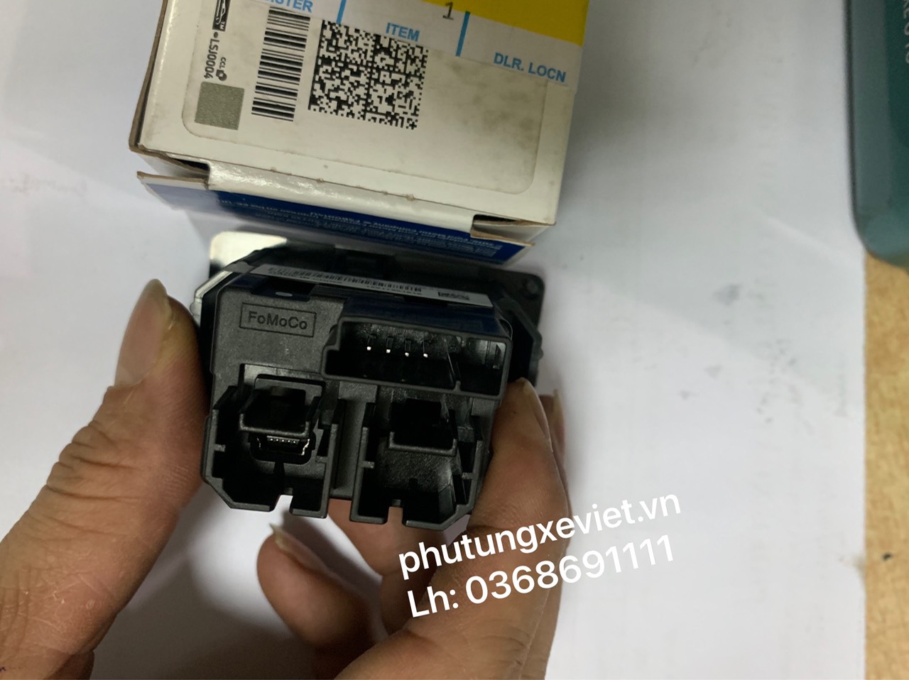 Cổng USB xe Ranger / Everest / HC3T-14F014-BC / HC3T14F014BC4